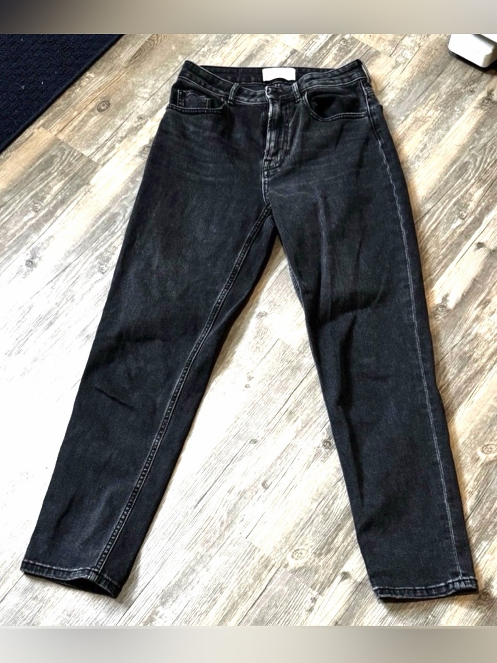 Everlane Curvy Cheeky Straight Leg Black Jeans Size 27